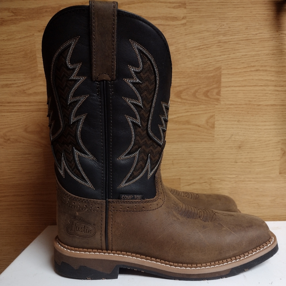Justin Boots Men's Brown and Black Western Boots